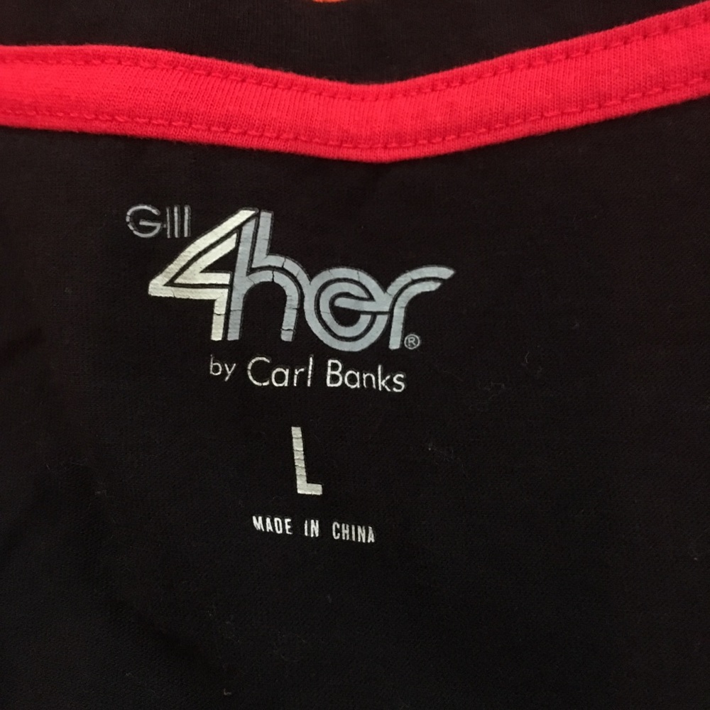 Cincinnati Reds V-Neck - Picture 2 of 2